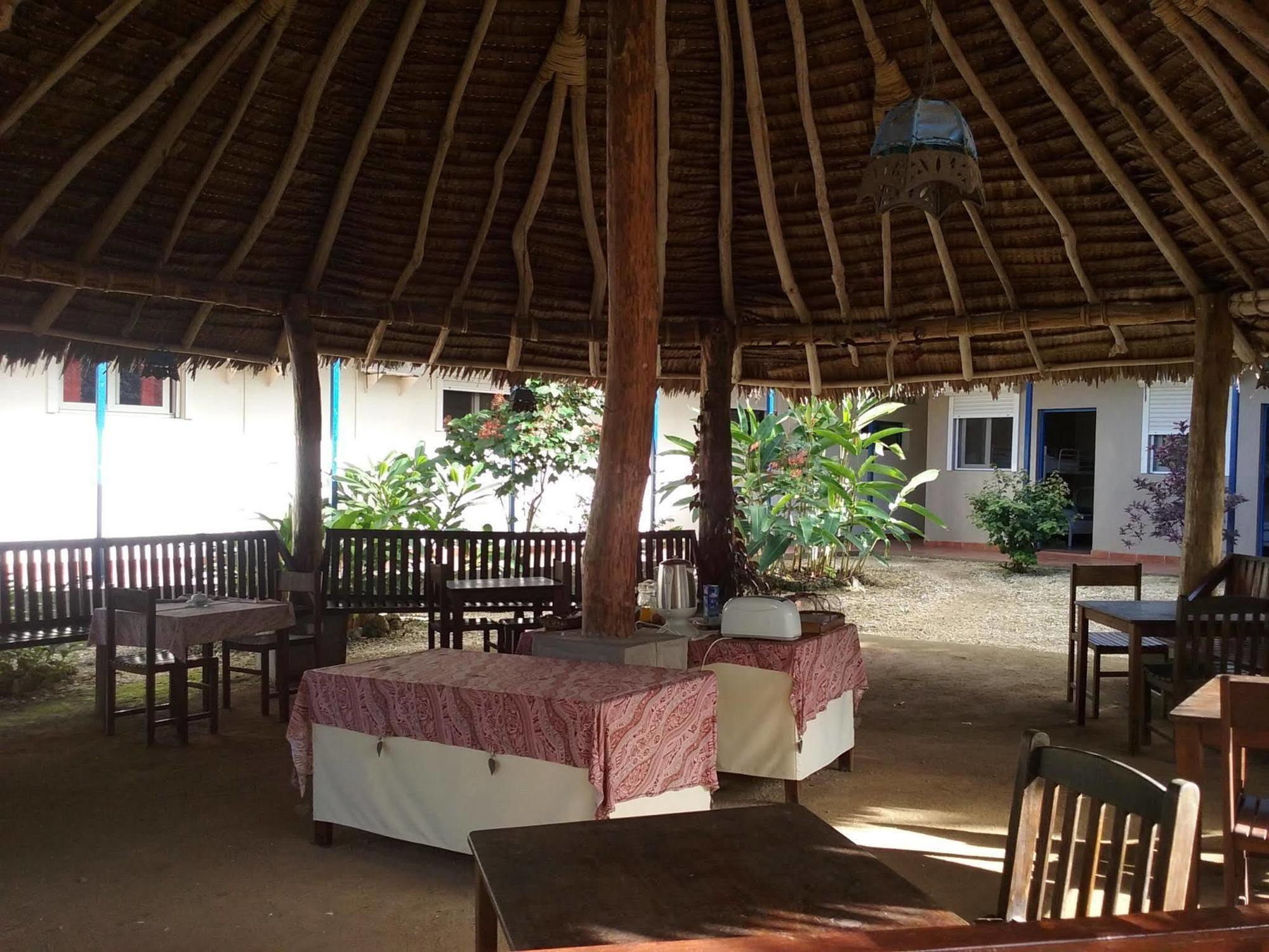 Vanuatu Holiday Hotel Port Vila Exteriör bild